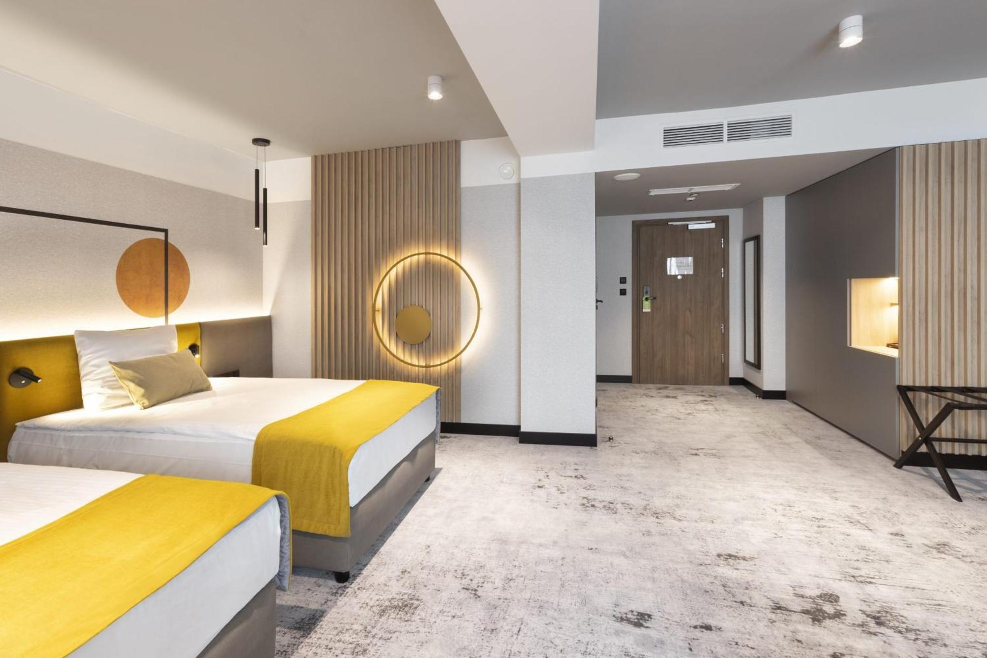 Voco Katowice By Ihg Hotel Exterior foto